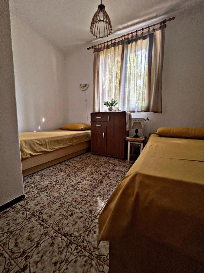 Apartment Villa Angelina, 70M From The Beach, Free Parking Novigrad  Bagian luar foto